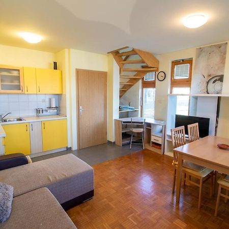 Relax Apartment In Banovci Veržej Buitenkant foto